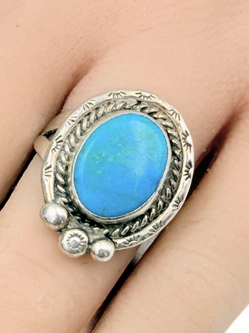 Native American Sterling Silver Twisted Rope Round Turquoise Ring Sz 6.25